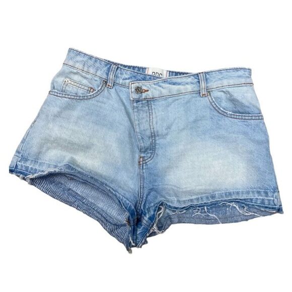 BDG Asymmetrical A-Line Cutoff Denim Short Sz 30 - Picture 2 of 8